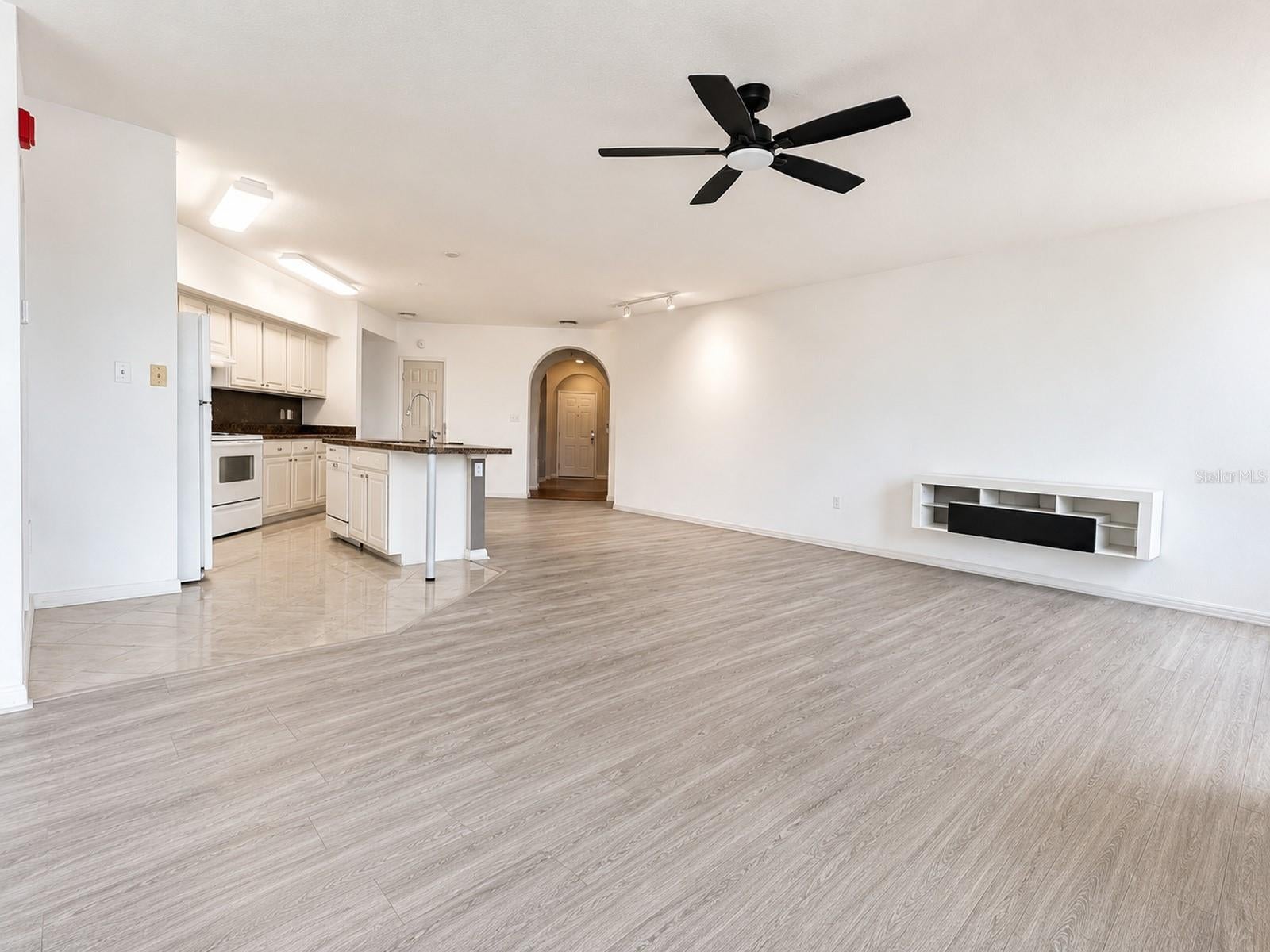 911 N ORANGE AVENUE 252