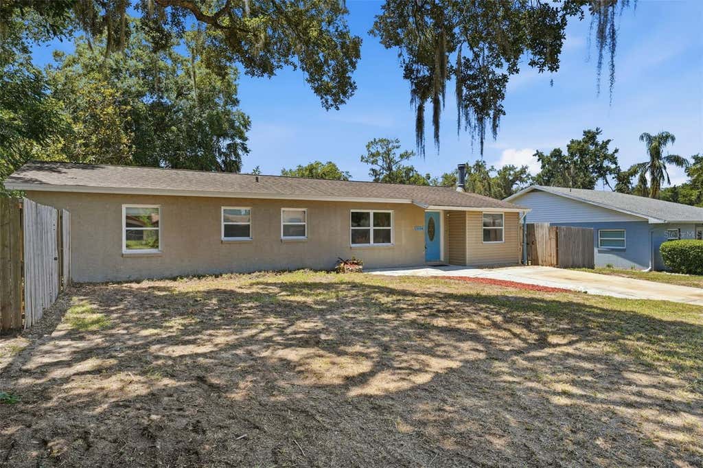 Photo of 3104 Garden Road, Eustis, FL 32726 (MLS # O6427661)