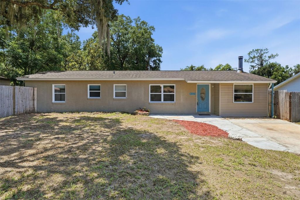 Photo of 3104 Garden Road, Eustis, FL 32726 (MLS # O6427661)