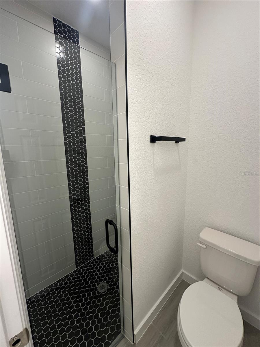 CLERMONT LINCOLN PARK - Residential Lease