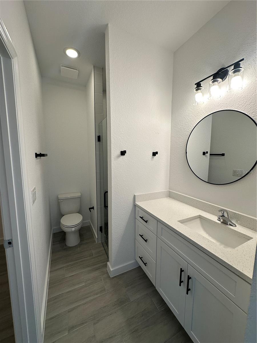 CLERMONT LINCOLN PARK - Residential Lease