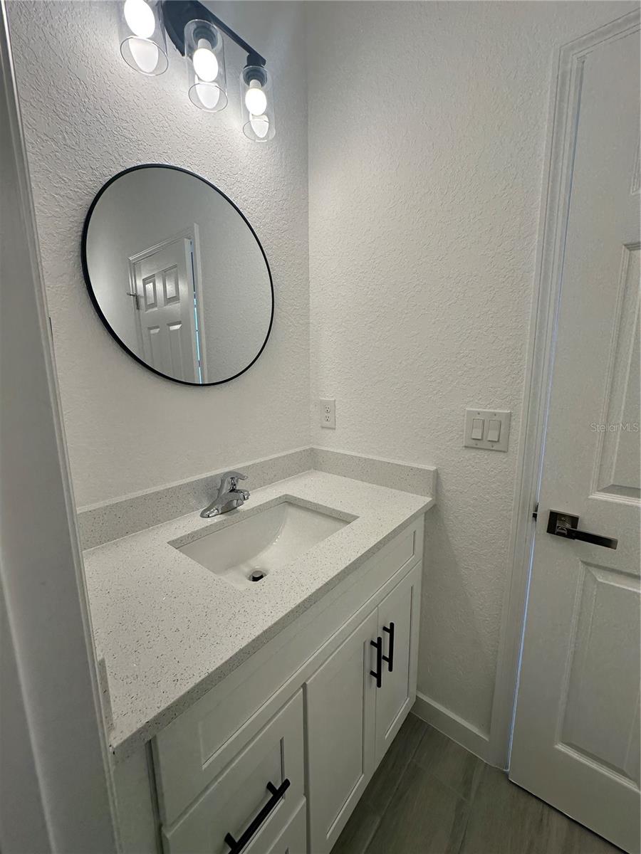 CLERMONT LINCOLN PARK - Residential Lease