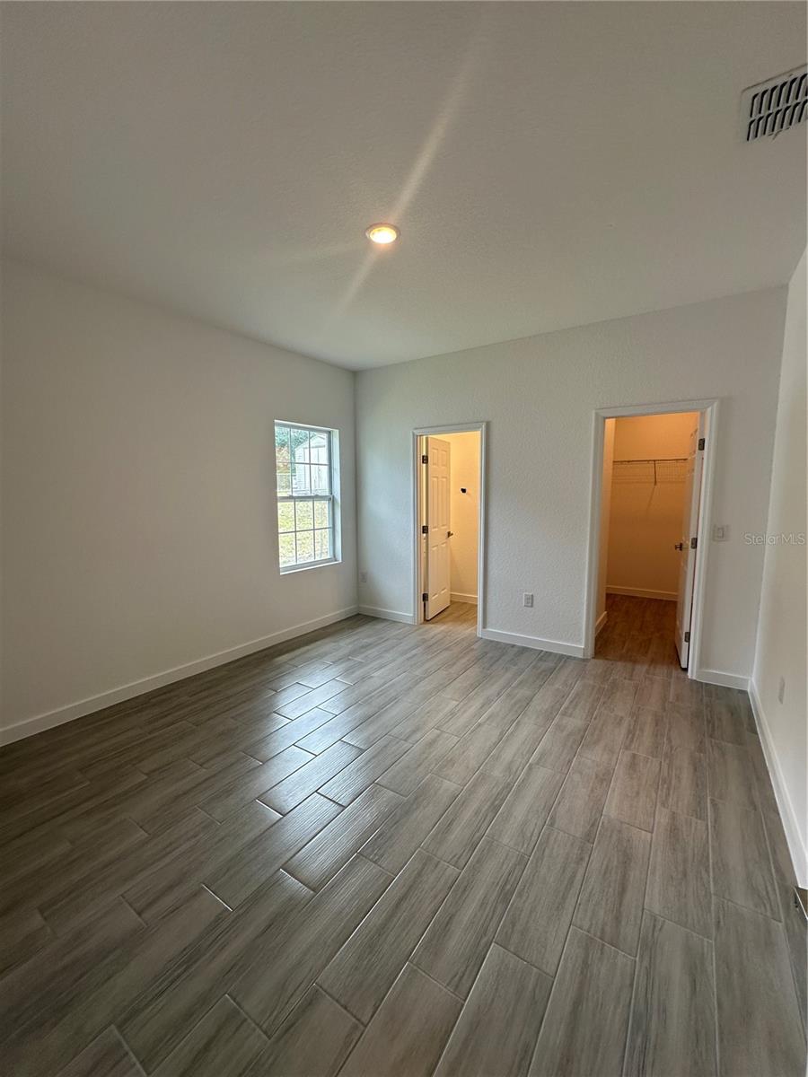 CLERMONT LINCOLN PARK - Residential Lease