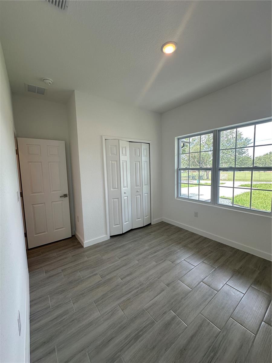 CLERMONT LINCOLN PARK - Residential Lease