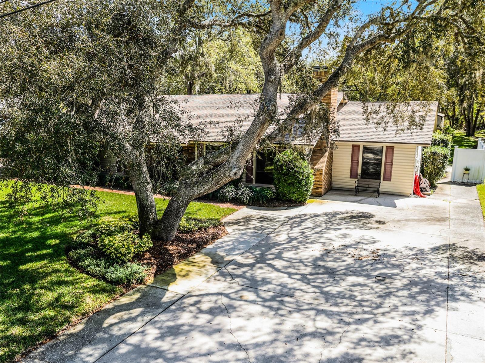 3614 TWISTED OAK COURT