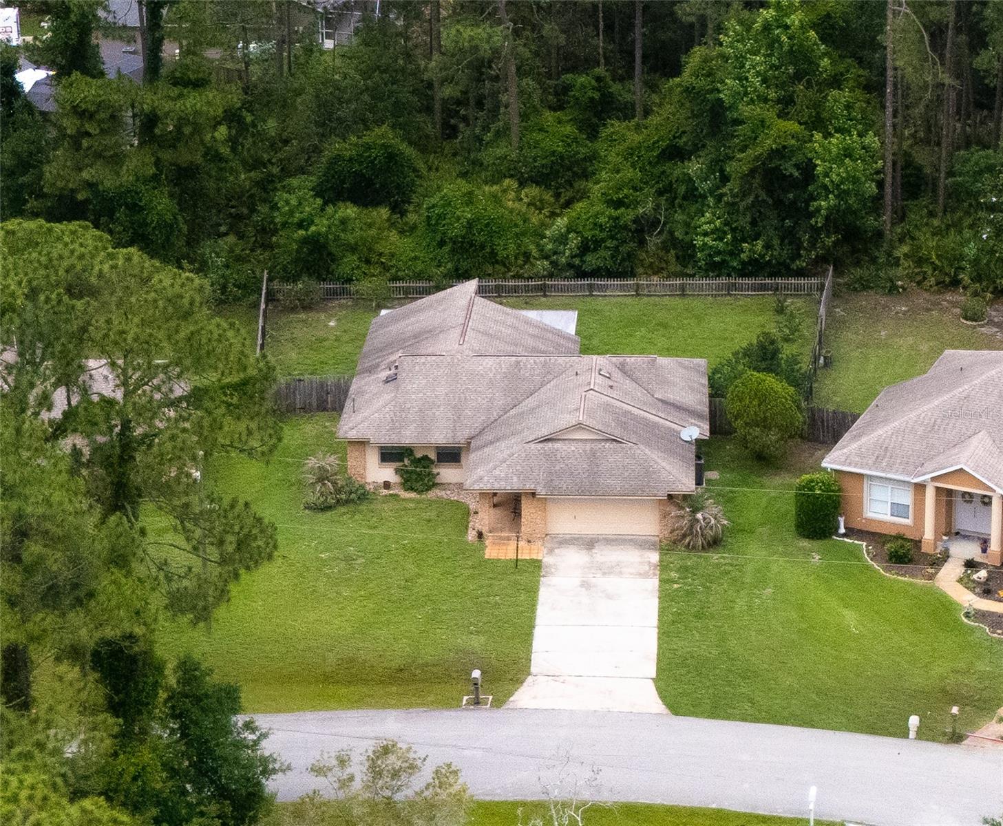 PINE LAKES - Residential