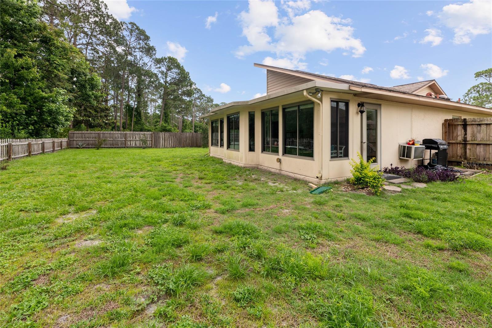 PINE LAKES - Residential