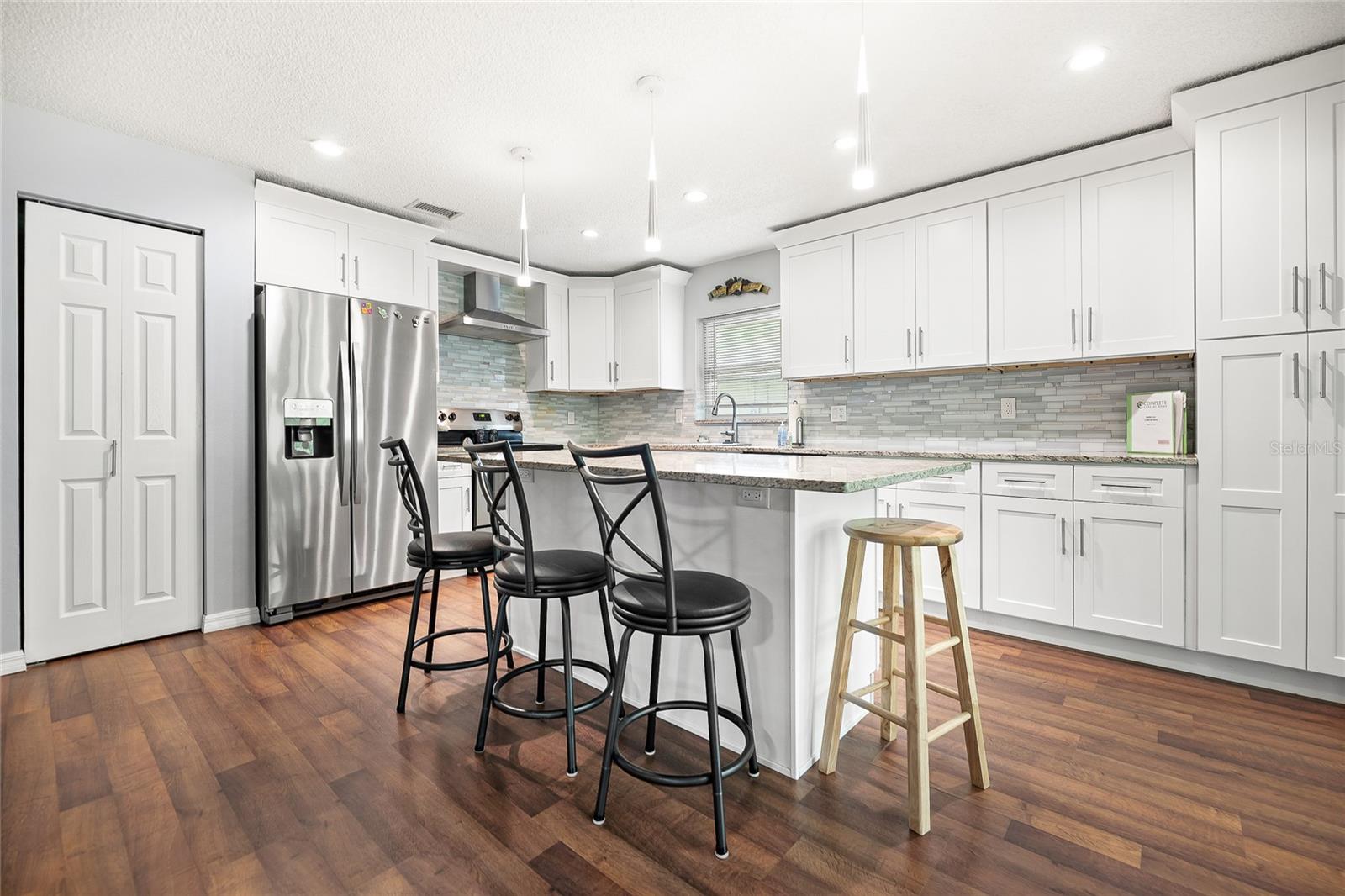 PINE LAKES - Residential