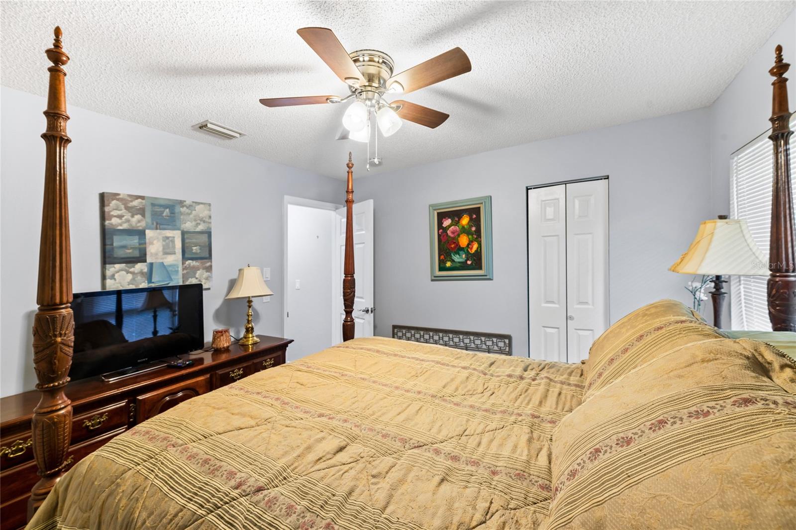 PINE LAKES - Residential