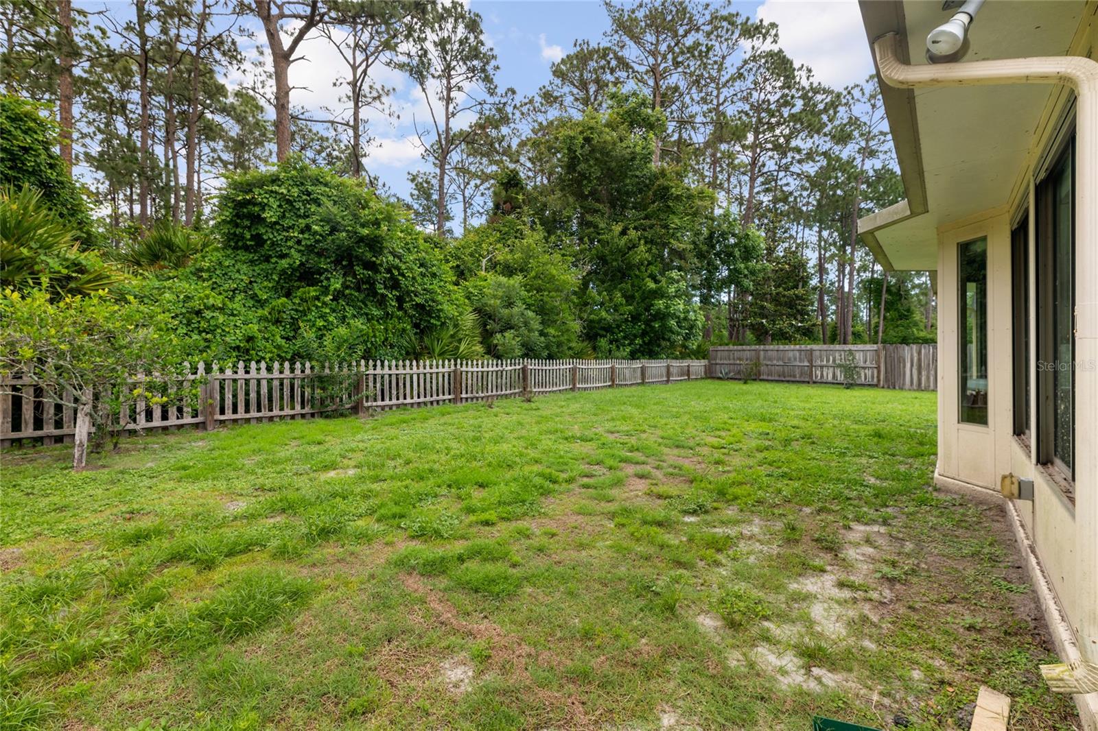 PINE LAKES - Residential