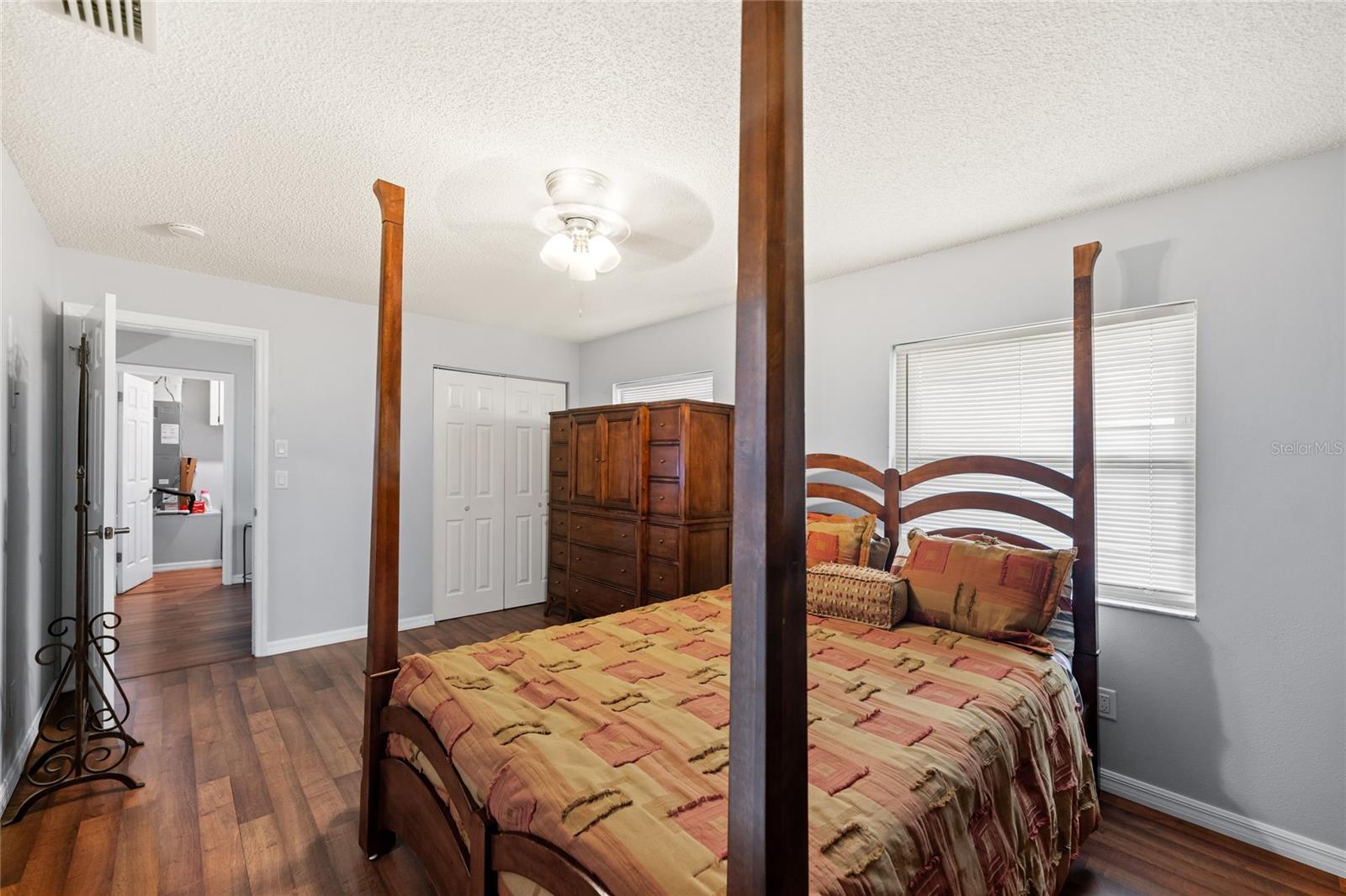 PINE LAKES - Residential