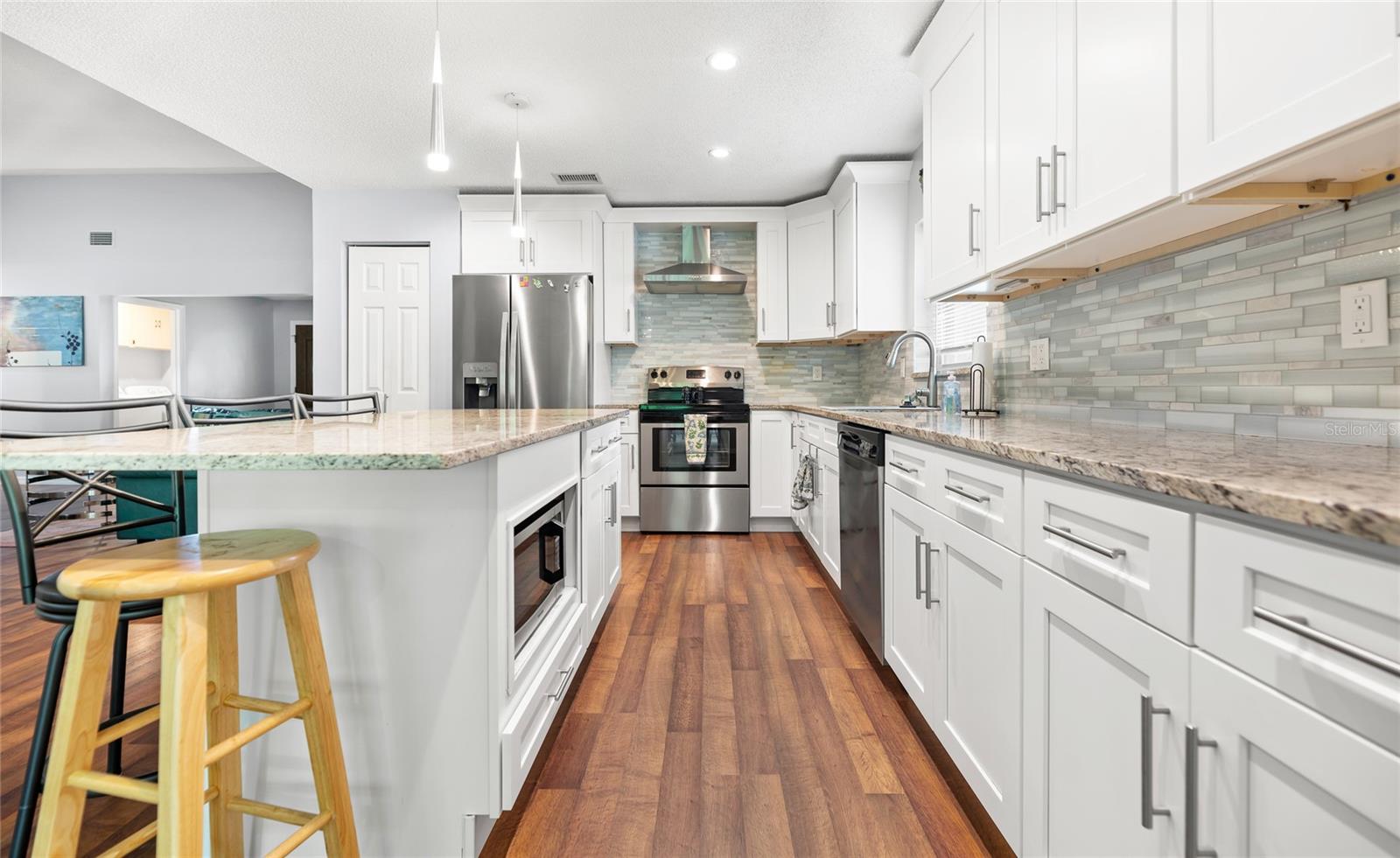 PINE LAKES - Residential