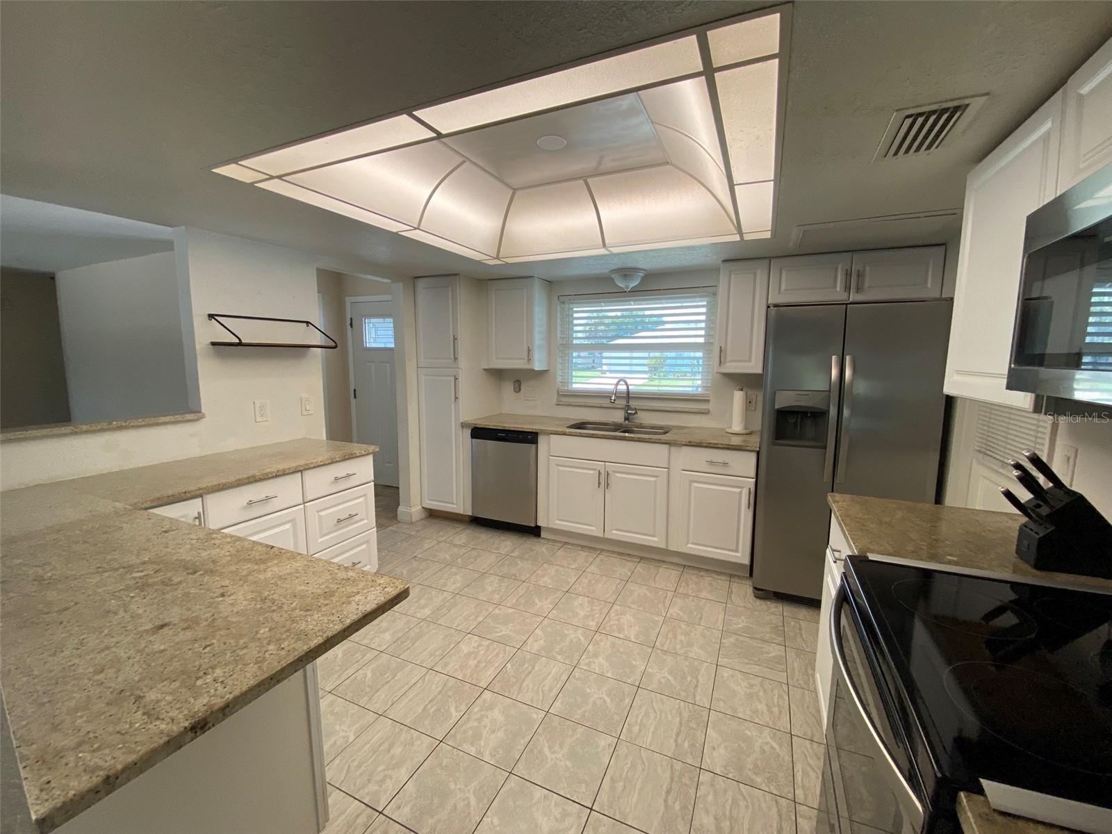 7 HITCHING POST LANE