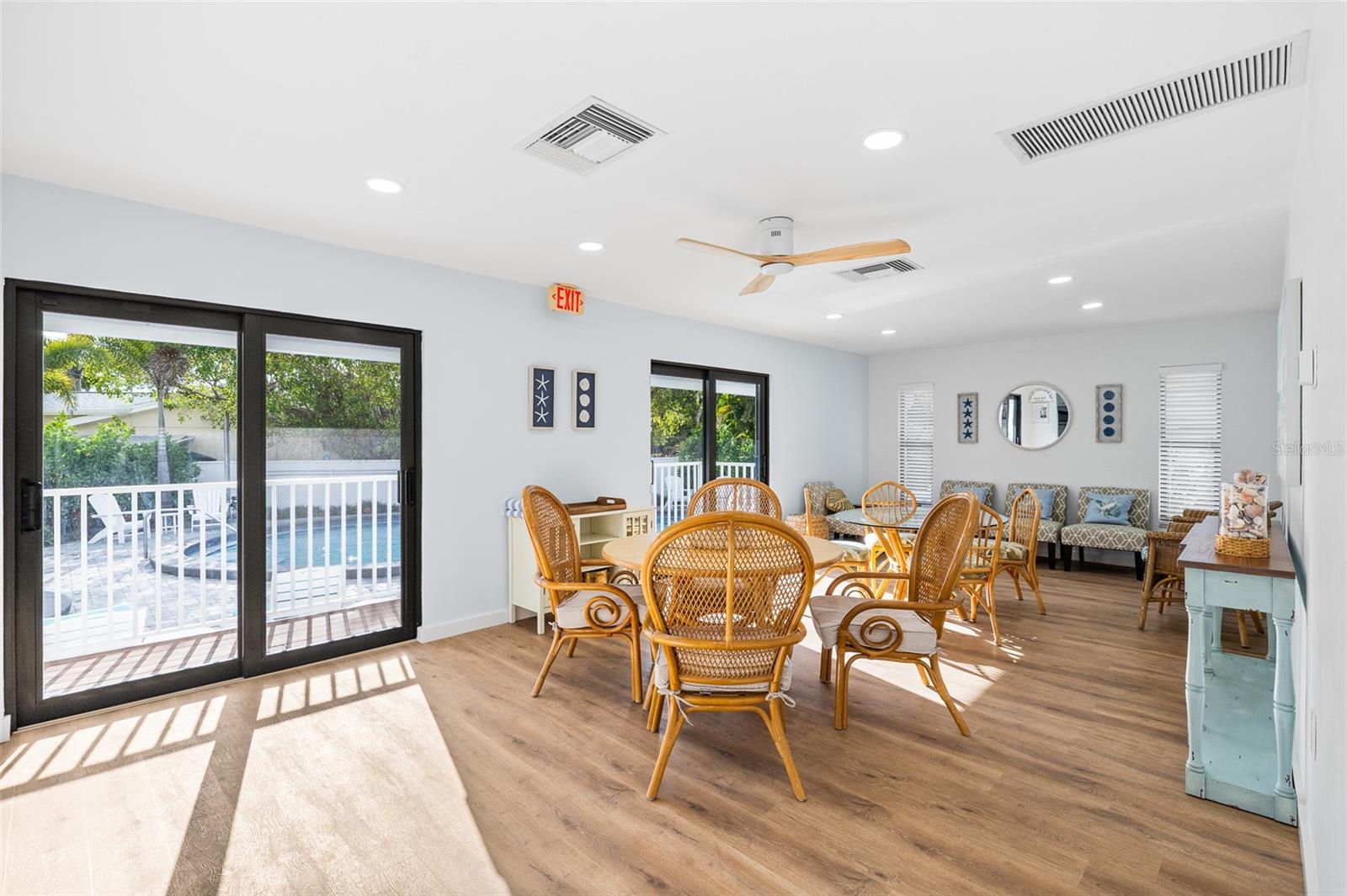 SILVER KING CONDO PH 1 - Residential