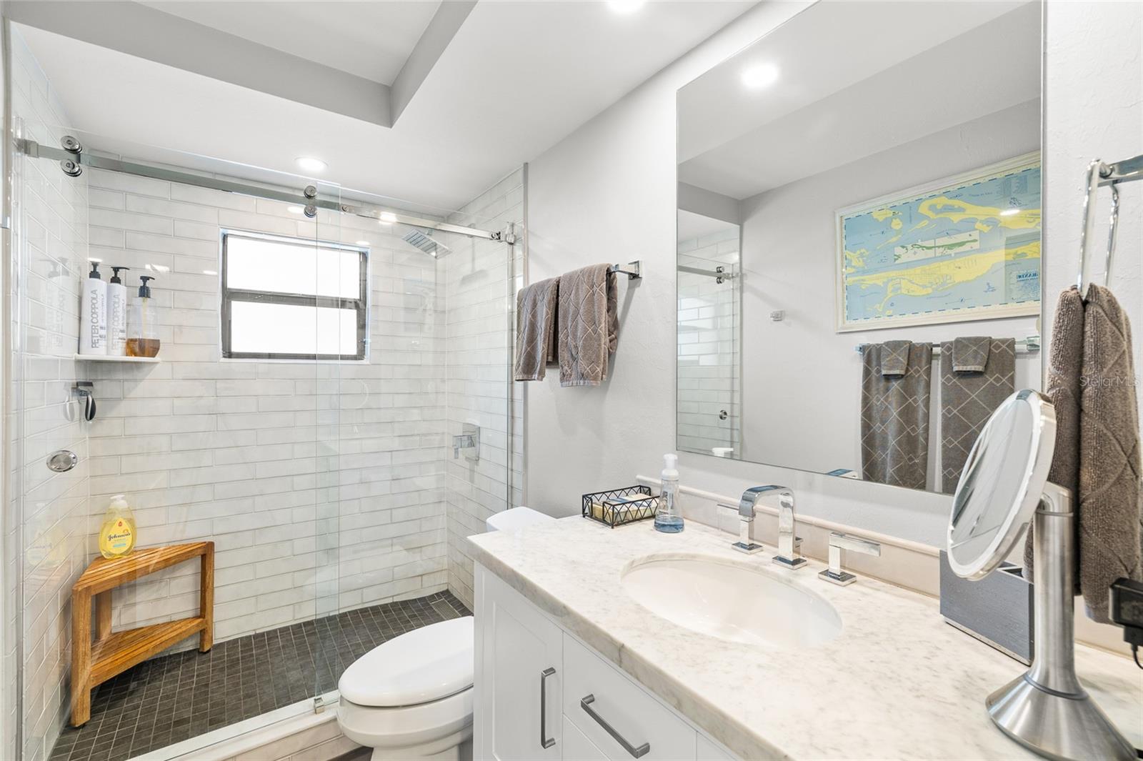 SILVER KING CONDO PH 1 - Residential