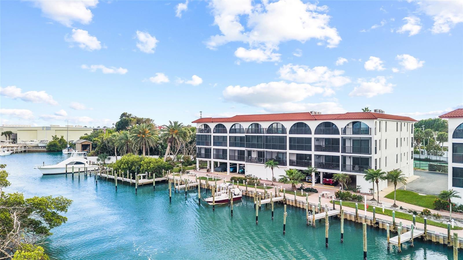 SILVER KING CONDO PH 1 - Residential