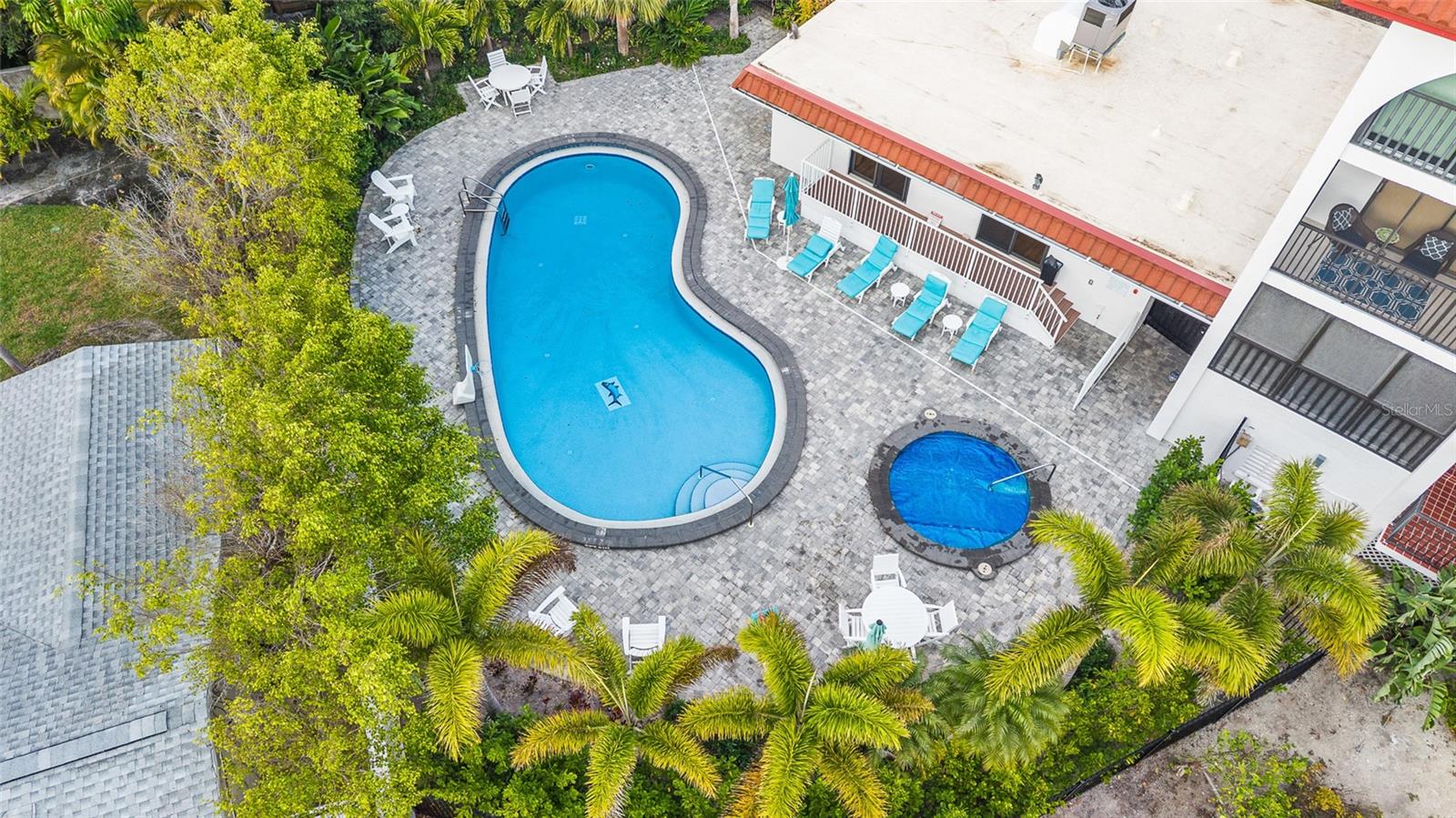 SILVER KING CONDO PH 1 - Residential