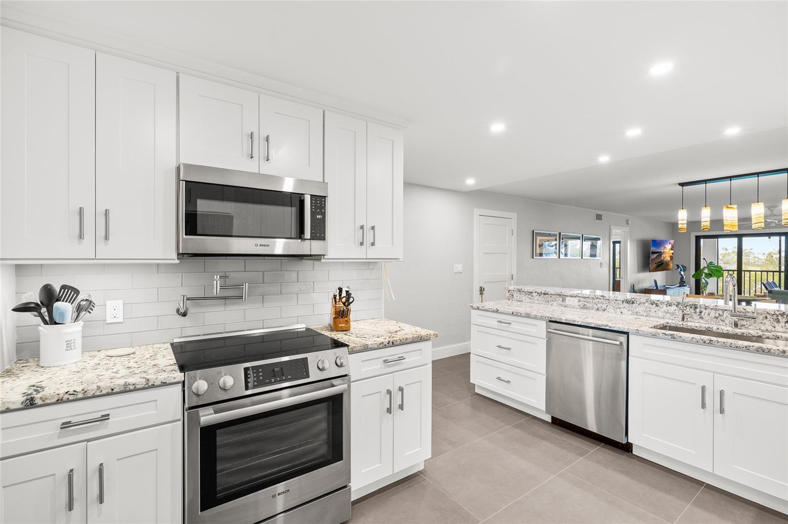 SILVER KING CONDO PH 1 - Residential