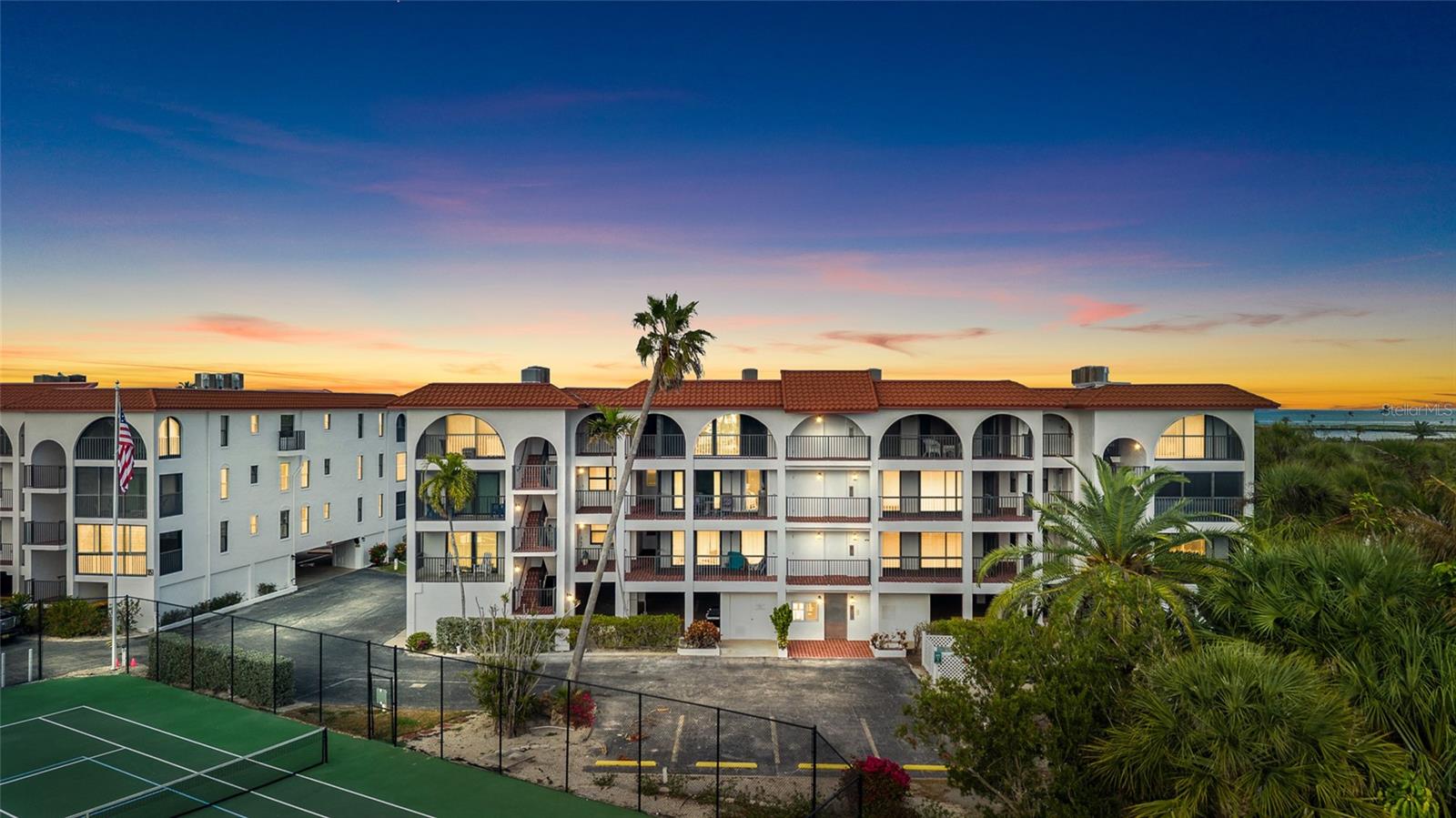 SILVER KING CONDO PH 1 - Residential