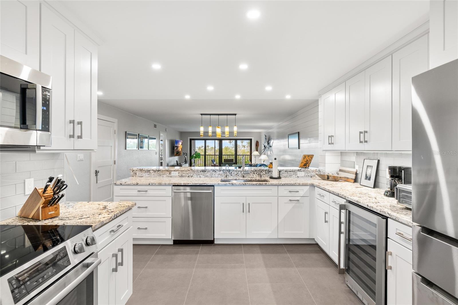 SILVER KING CONDO PH 1 - Residential