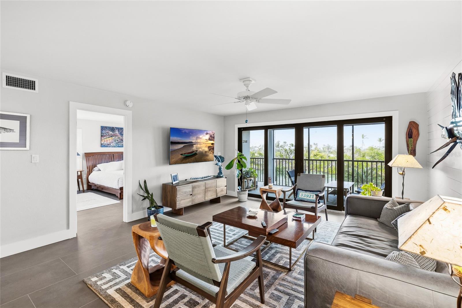 SILVER KING CONDO PH 1 - Residential