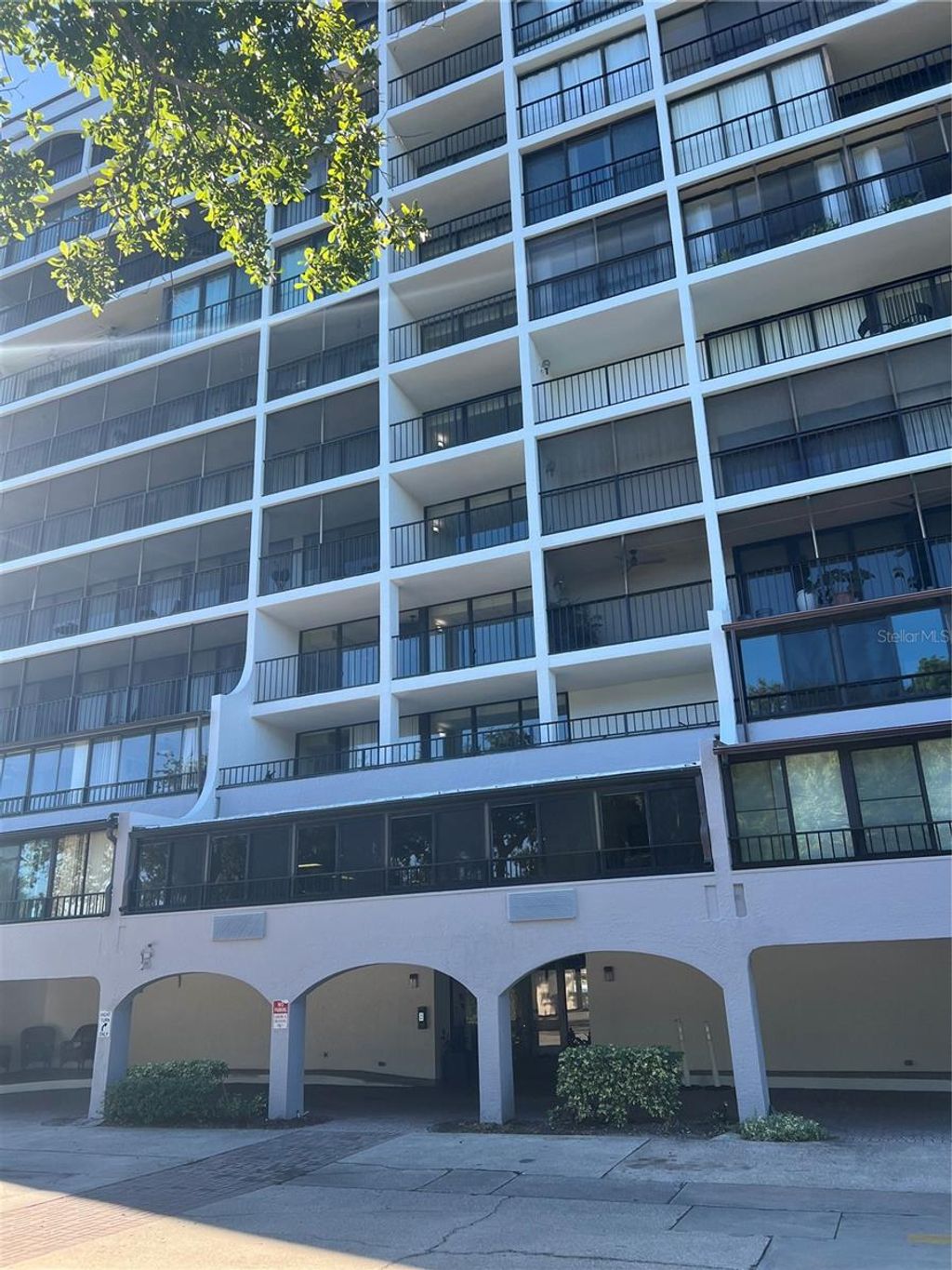 Photo of 3211 W Swann Avenue #506, Tampa, FL 33609 (MLS # TB8434529)