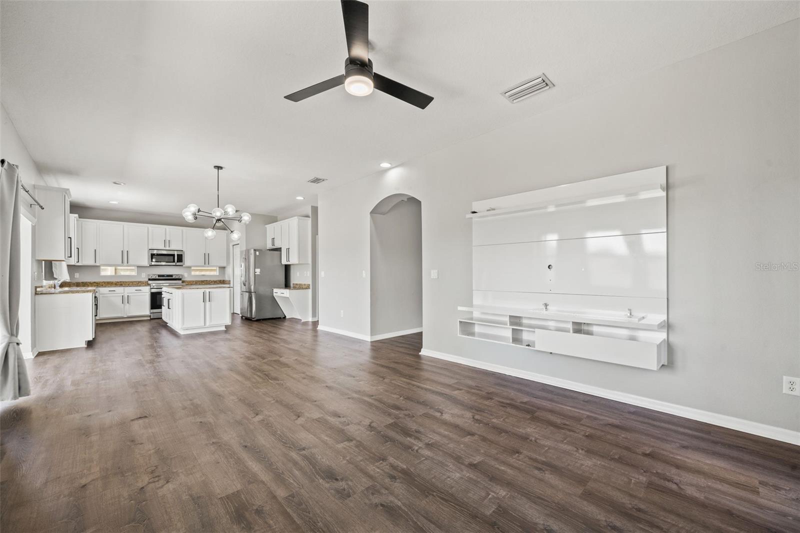 EASTON PARK PH 1 - Residential Lease