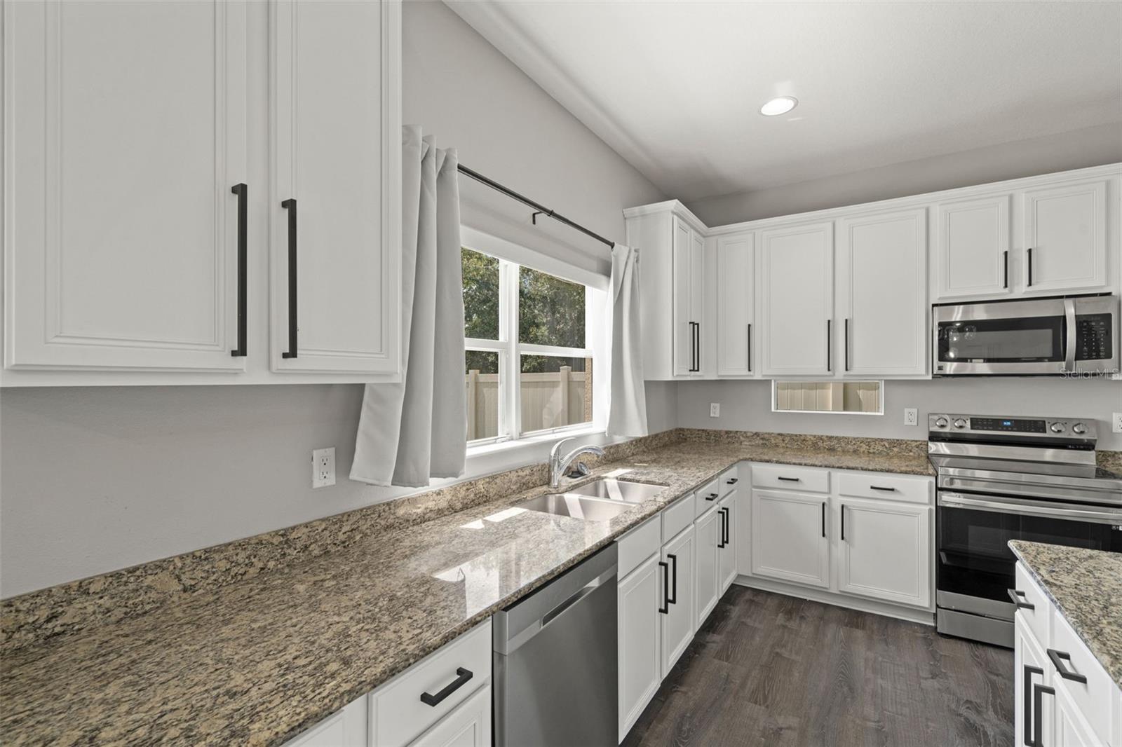 EASTON PARK PH 1 - Residential Lease