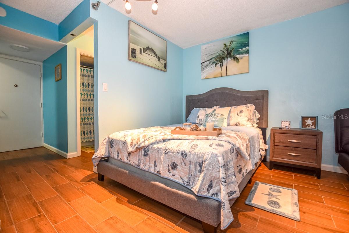 313 S. ATLANTIC AVE 526