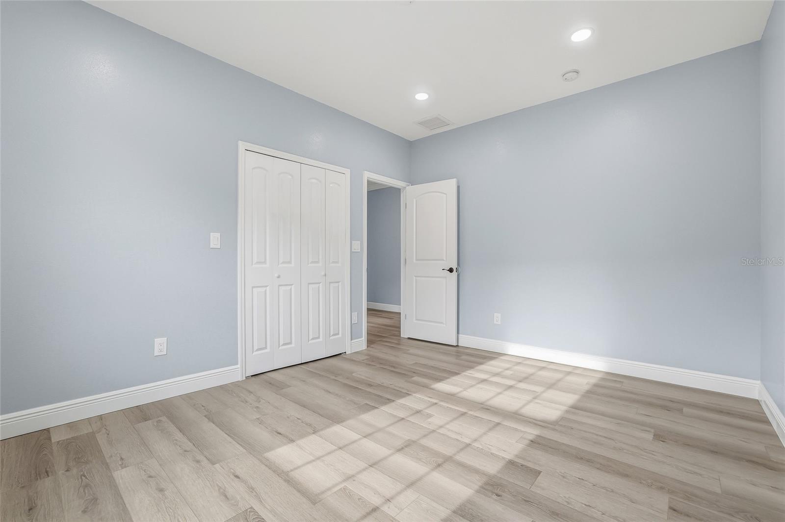 POINTE ALEXIS SOUTH - Residential