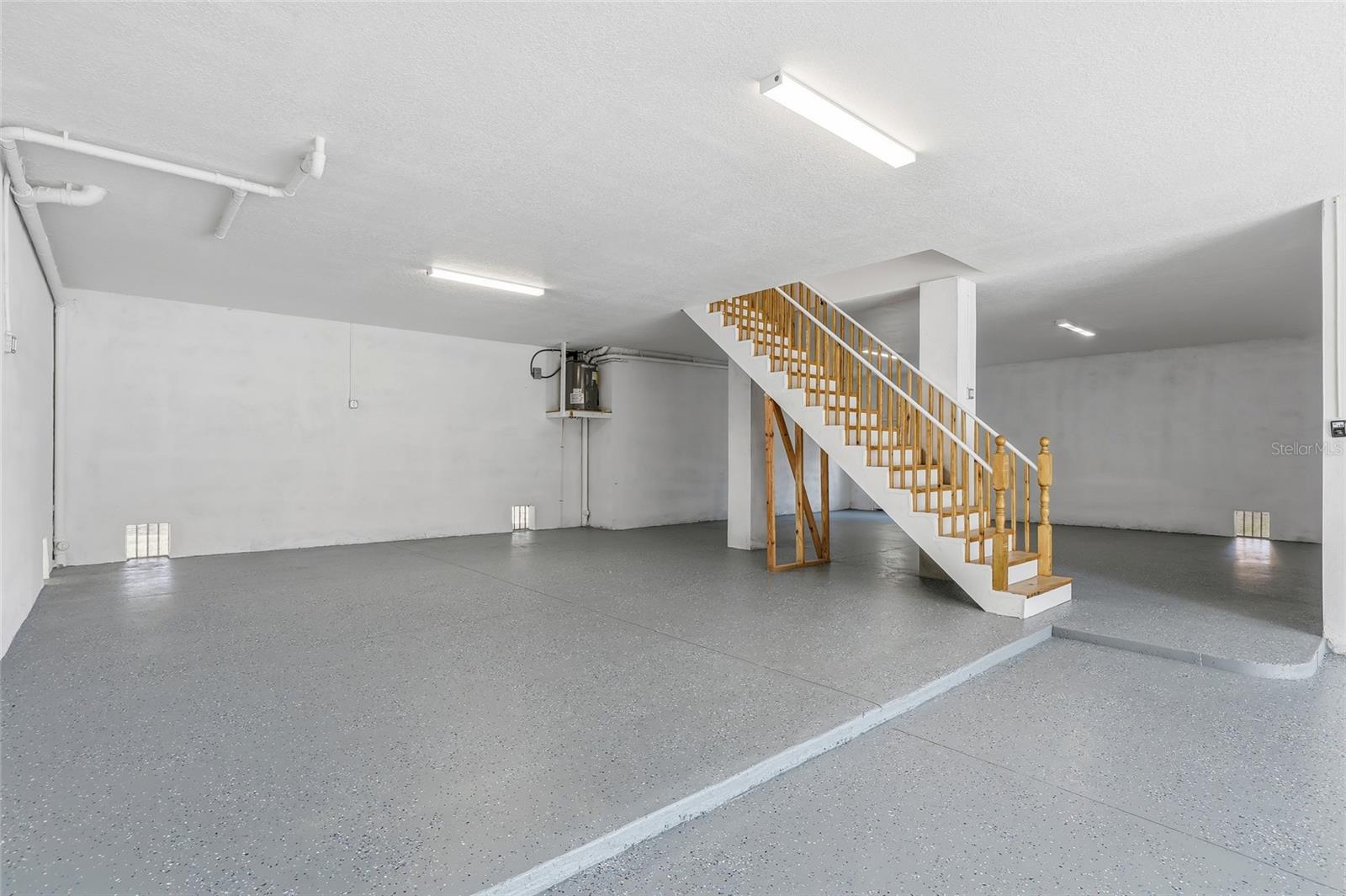 POINTE ALEXIS SOUTH - Residential