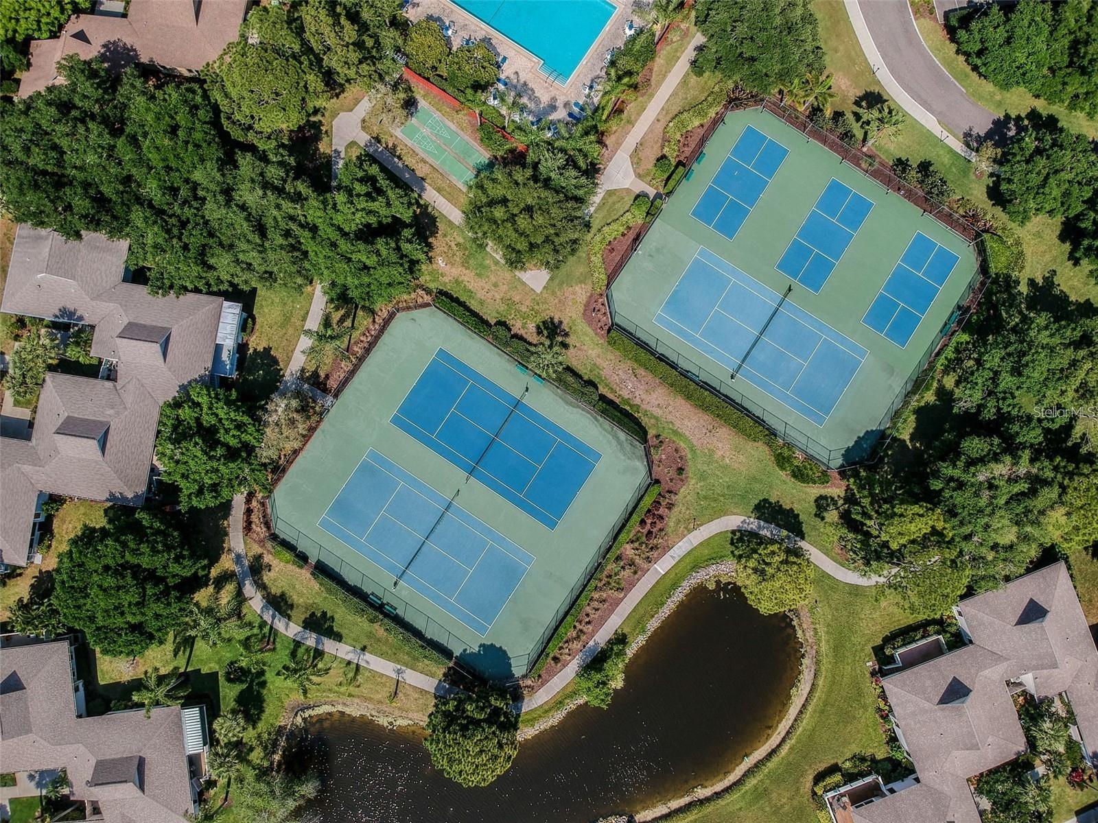 POINTE ALEXIS SOUTH - Residential