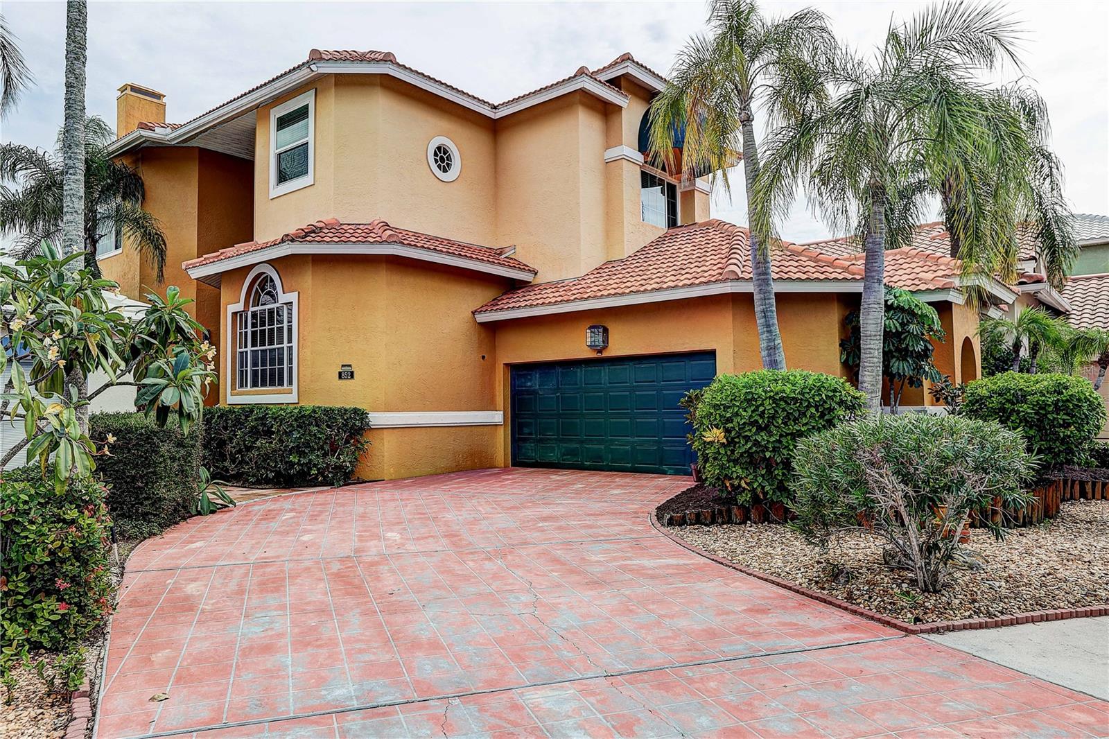 852 SYMPHONY ISLES BOULEVARD