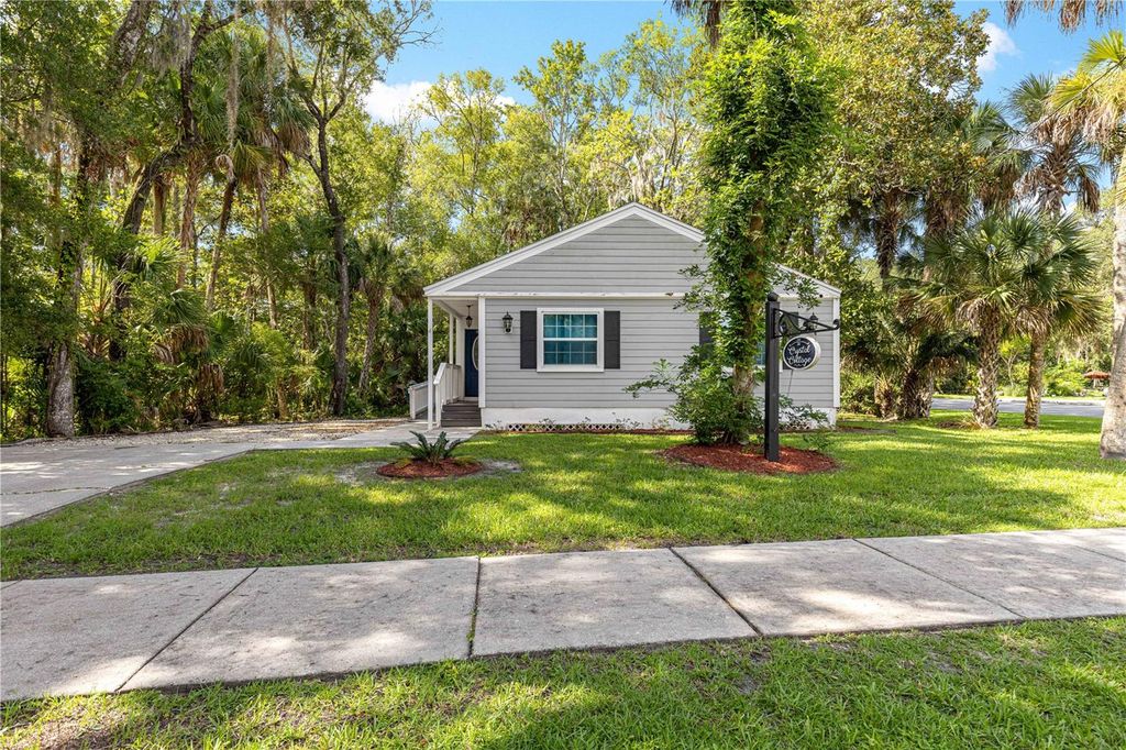 Photo of 110 NE Crystal Street, Crystal River, FL 34428 (MLS # OM707346)