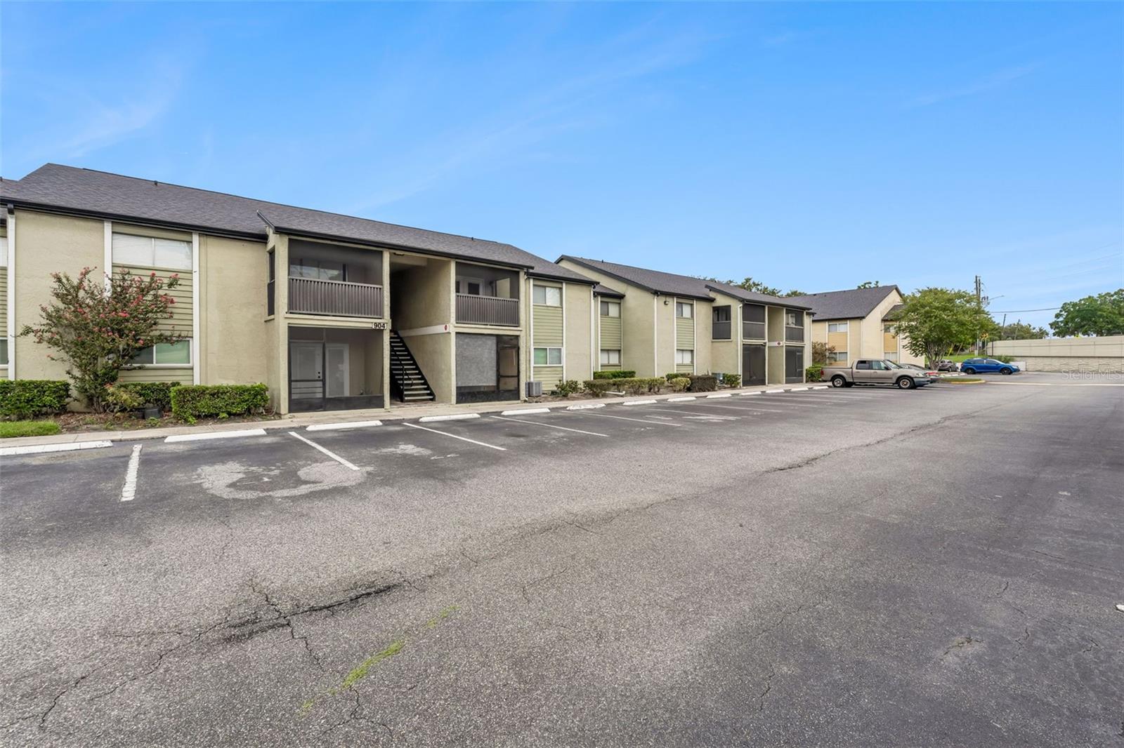 904 LAKE DESTINY ROAD H