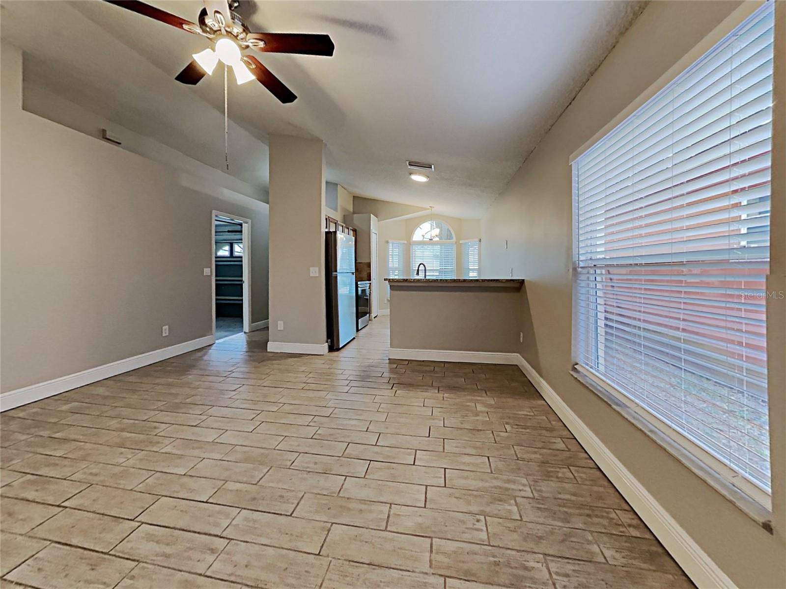 1604 CHATHAM CIRCLE