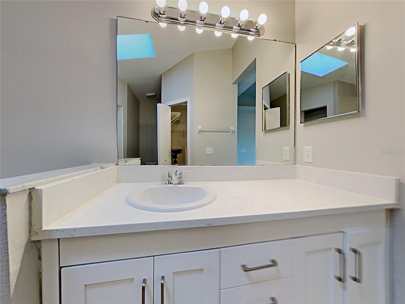 CHELSEA PARC - Residential