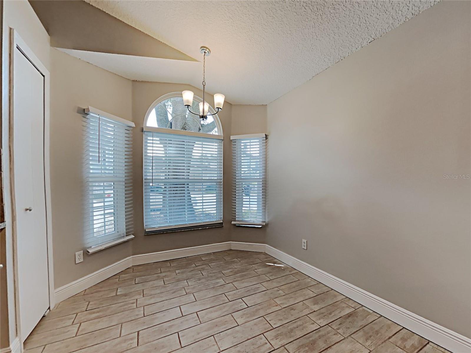 CHELSEA PARC - Residential