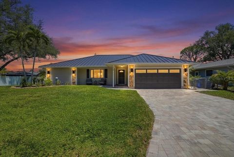 Photo of 4503 4th Avenue Drive E, Bradenton, FL 34208 (MLS # A4692656)