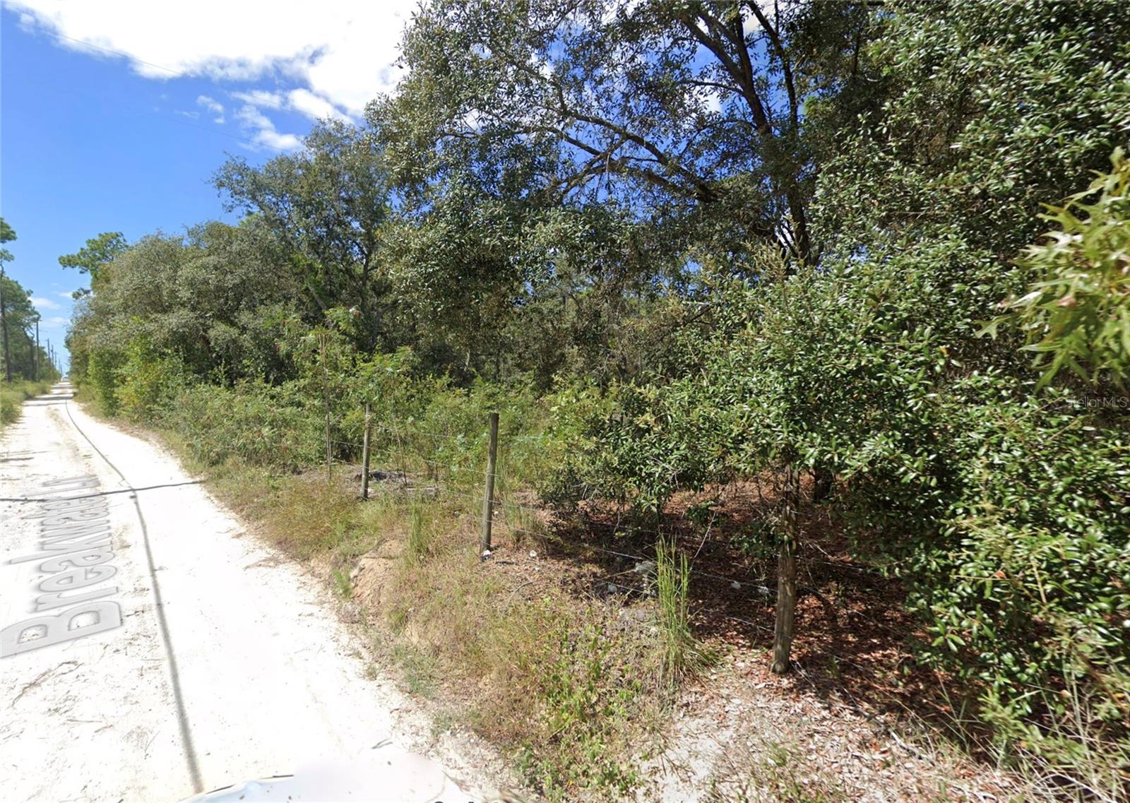 16513-16515 BREAKWATER LANE