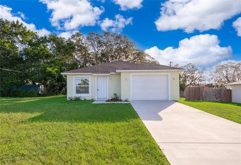 A home in LAKE WALES