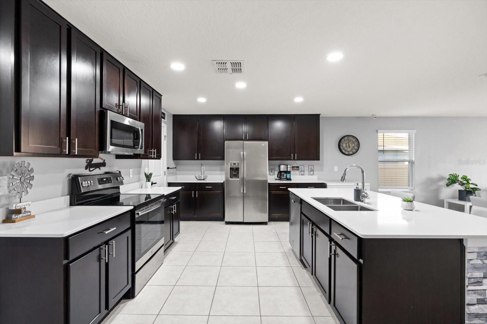 ESTATES/LK HAMMOCK - Residential