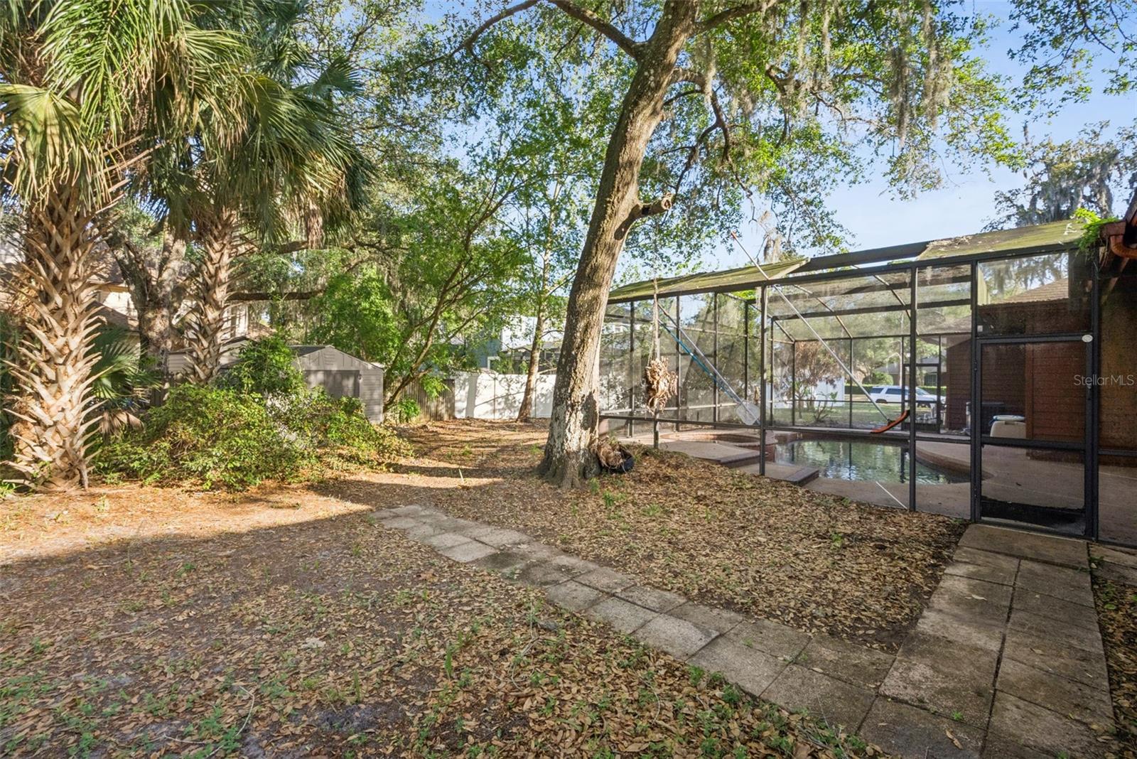 WILLA OAKS - Residential