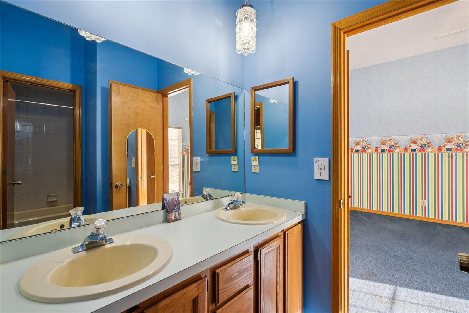 WILLA OAKS - Residential