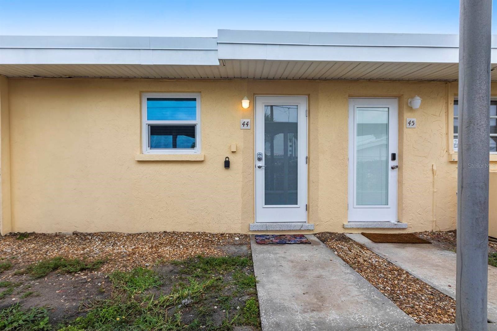 CASA MAR - Residential Lease