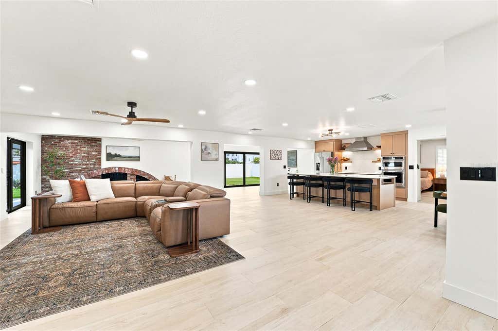 Photo of 6241 Tanglewood Drive NE, St Petersburg, FL 33702 (MLS # TB8530085)