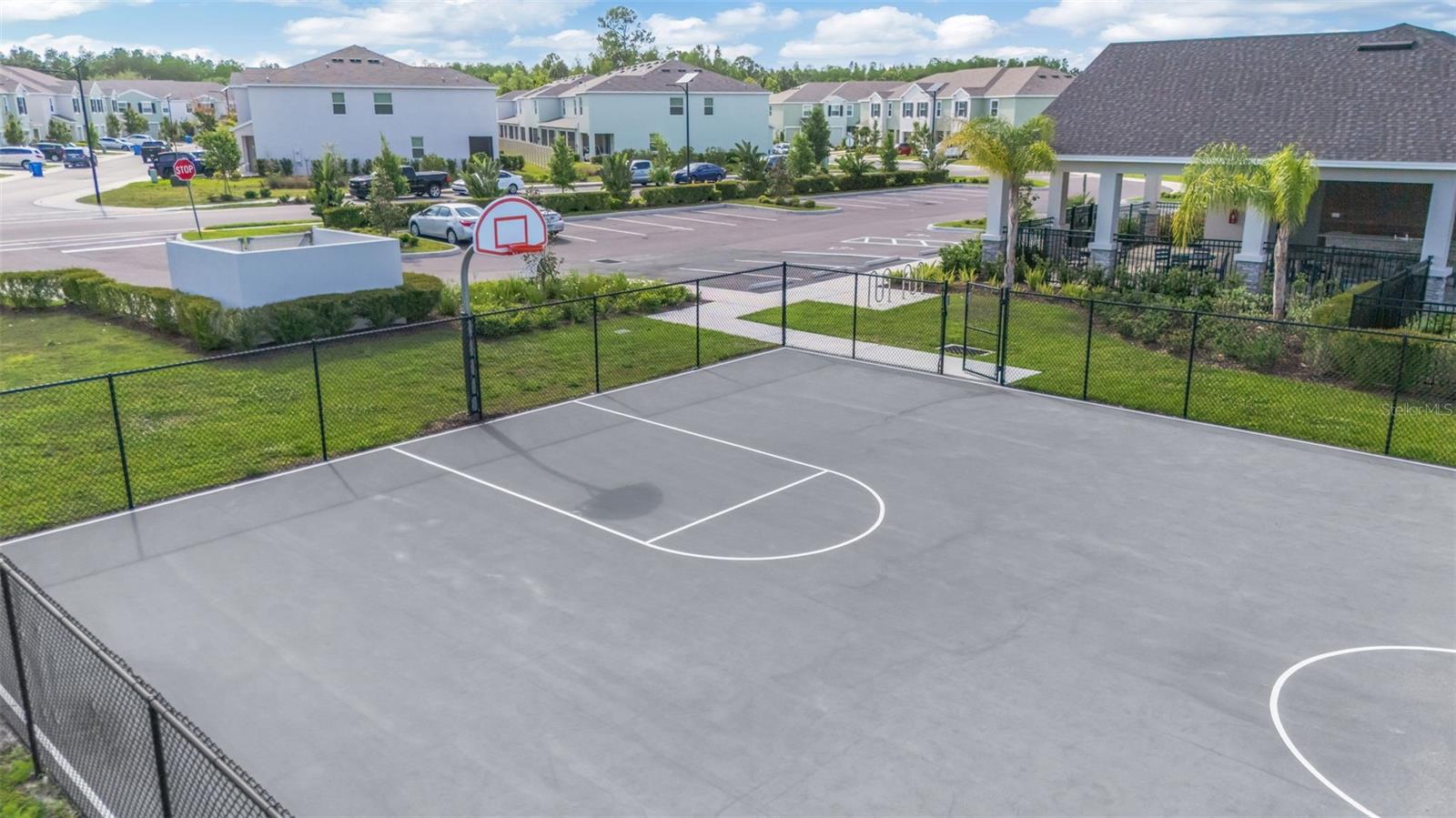 SALEM TWNHMS - Residential