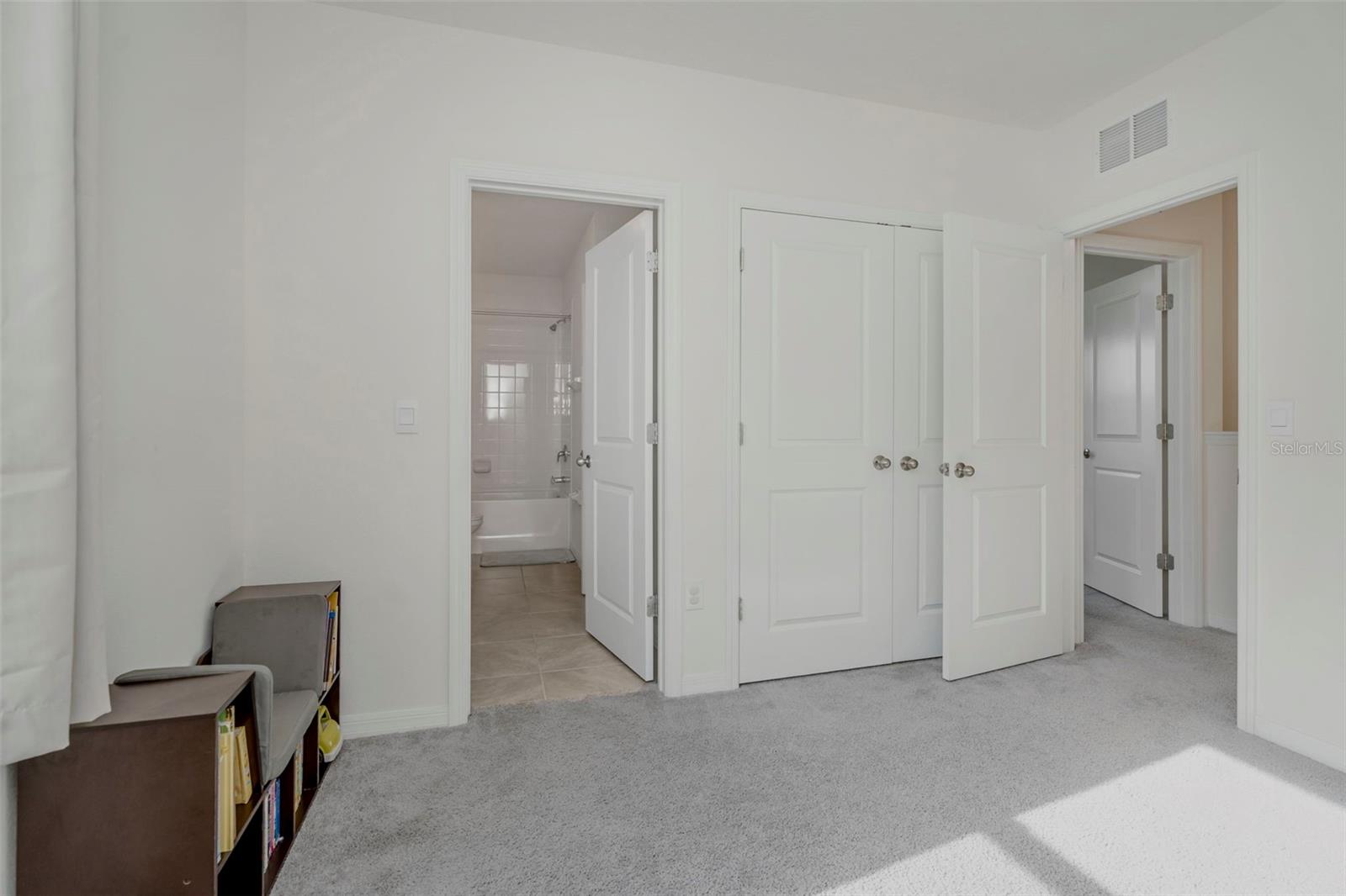 SALEM TWNHMS - Residential