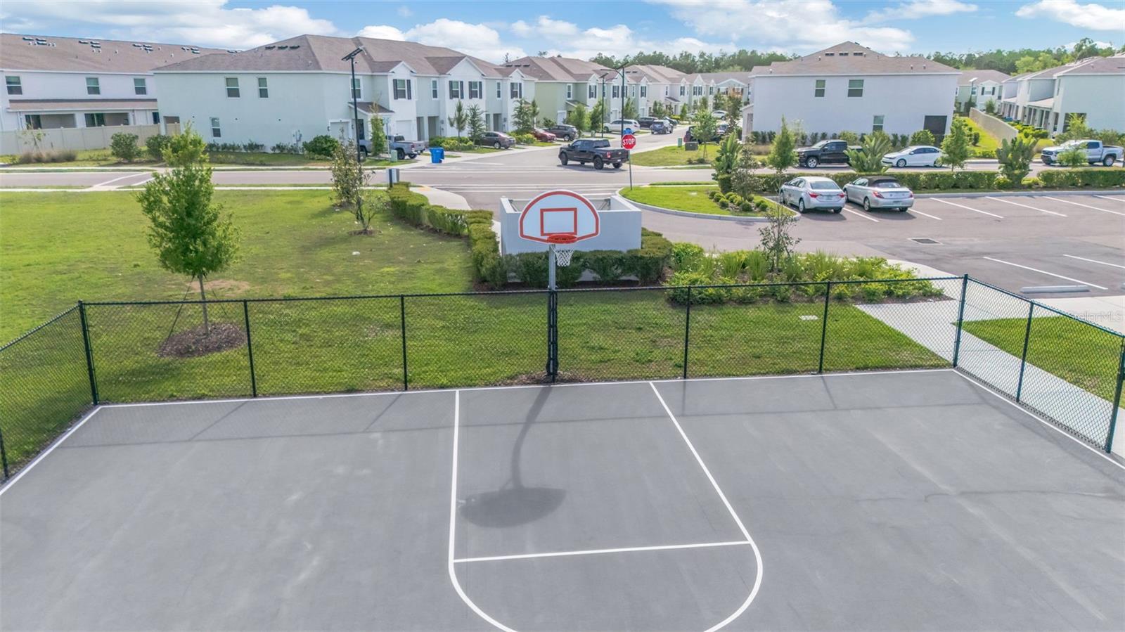 SALEM TWNHMS - Residential