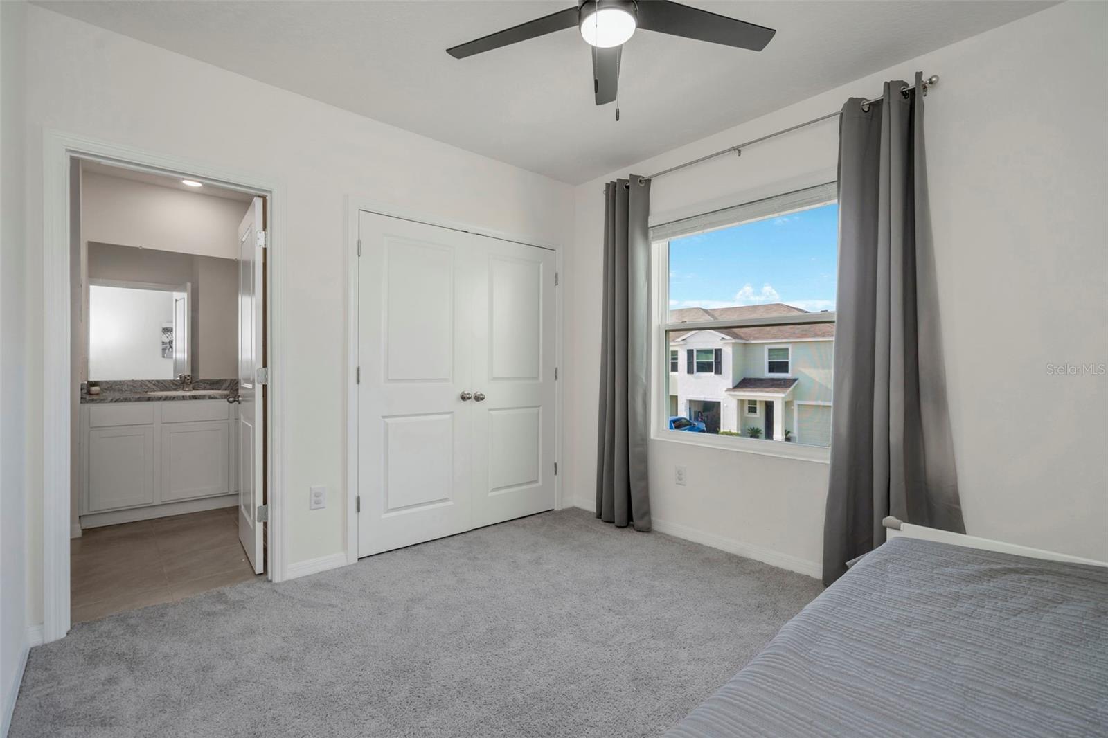 SALEM TWNHMS - Residential